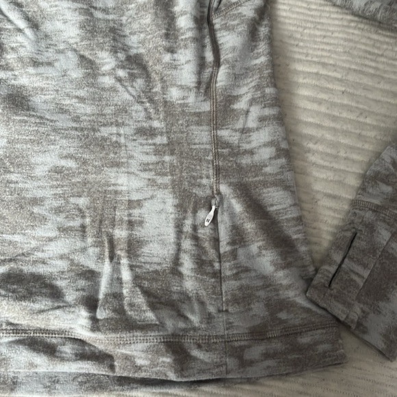 Lululemon Swiftly Tech insulated long sleeve - Picture 4 of 4